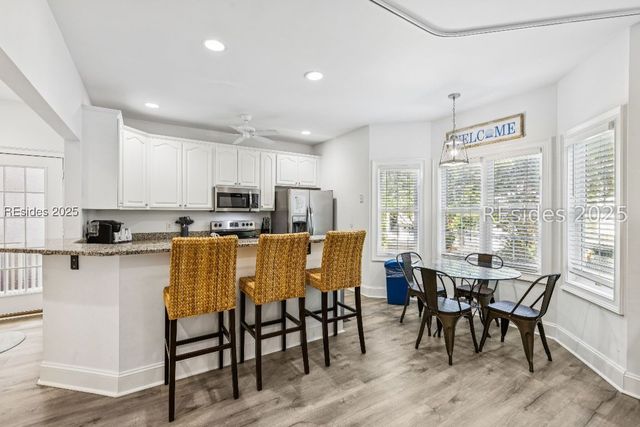 8 Henry Ln, Hilton Head Island, SC 29928