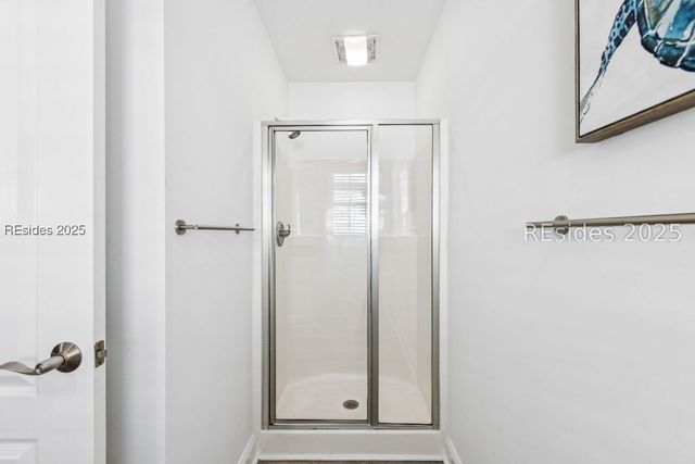 8 Henry Ln, Hilton Head Island, SC 29928