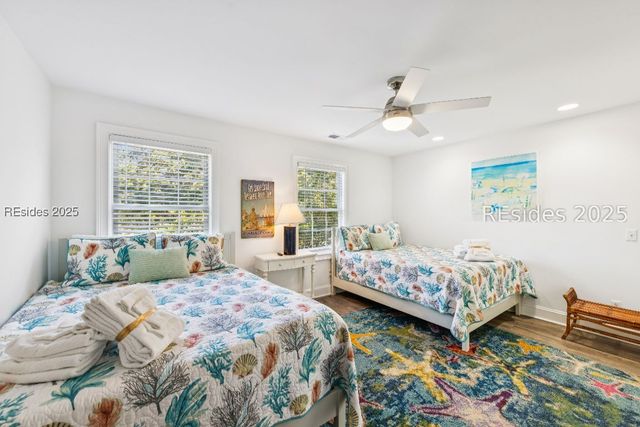 8 Henry Ln, Hilton Head Island, SC 29928