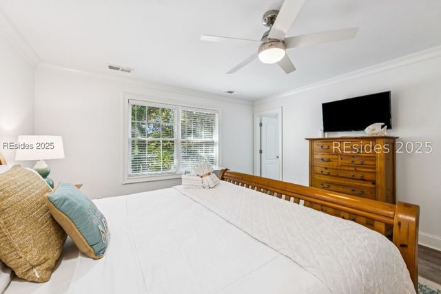 8 Henry Ln, Hilton Head Island, SC 29928