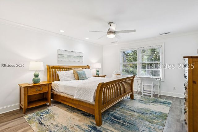 8 Henry Ln, Hilton Head Island, SC 29928