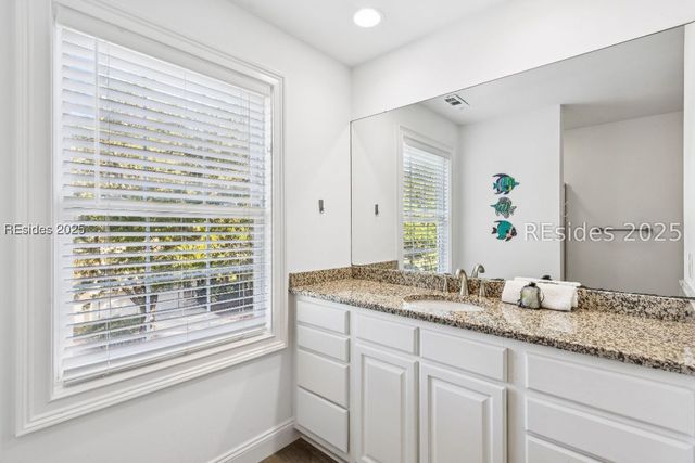 8 Henry Ln, Hilton Head Island, SC 29928