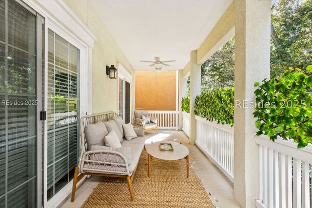 8 Henry Ln, Hilton Head Island, SC 29928