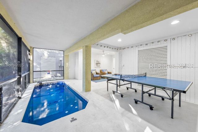 8 Henry Ln, Hilton Head Island, SC 29928