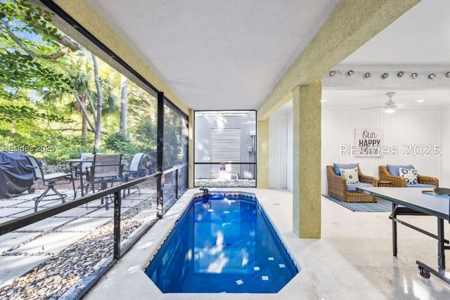 8 Henry Ln, Hilton Head Island, SC 29928