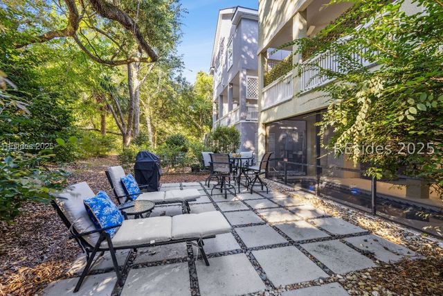 8 Henry Ln, Hilton Head Island, SC 29928