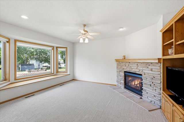 1364 Pond Circle, Waconia, MN 55387