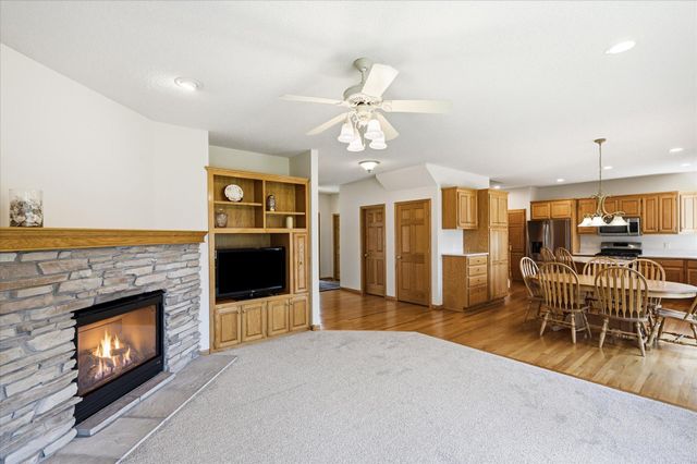 1364 Pond Circle, Waconia, MN 55387