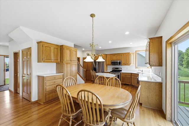 1364 Pond Circle, Waconia, MN 55387