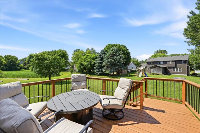 1364 Pond Circle, Waconia, MN 55387