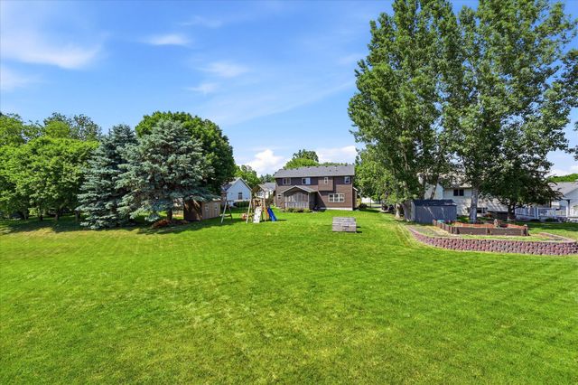 1364 Pond Circle, Waconia, MN 55387