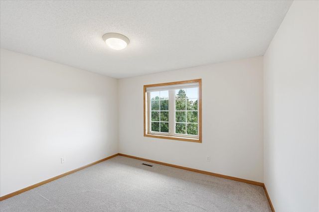 1364 Pond Circle, Waconia, MN 55387