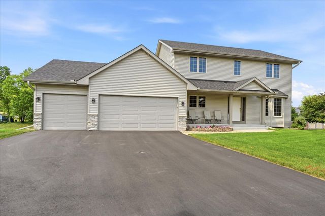 1364 Pond Circle, Waconia, MN 55387