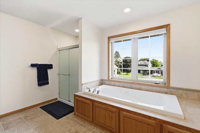 1364 Pond Circle, Waconia, MN 55387