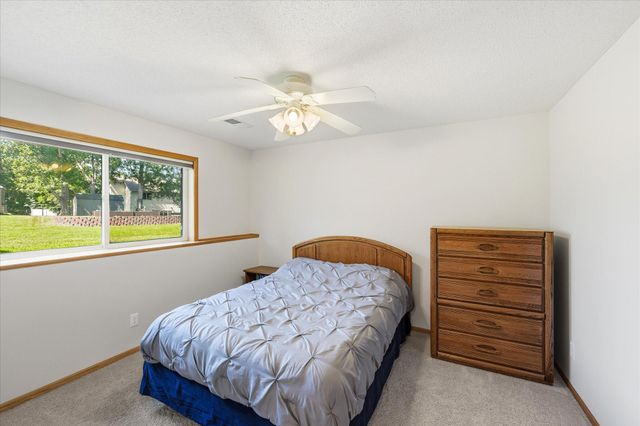 1364 Pond Circle, Waconia, MN 55387