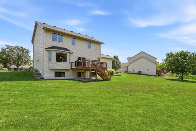 1364 Pond Circle, Waconia, MN 55387