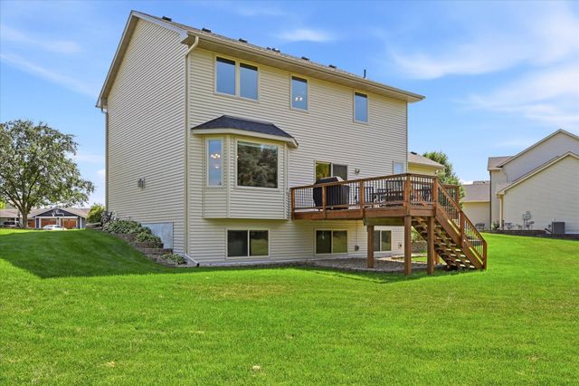 1364 Pond Circle, Waconia, MN 55387