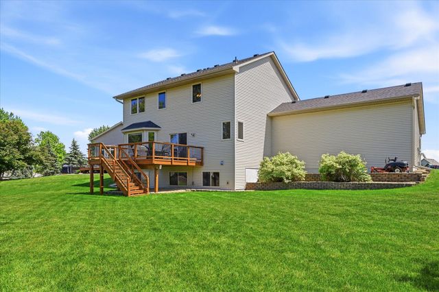 1364 Pond Circle, Waconia, MN 55387