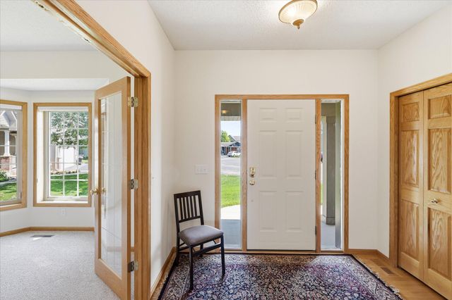 1364 Pond Circle, Waconia, MN 55387