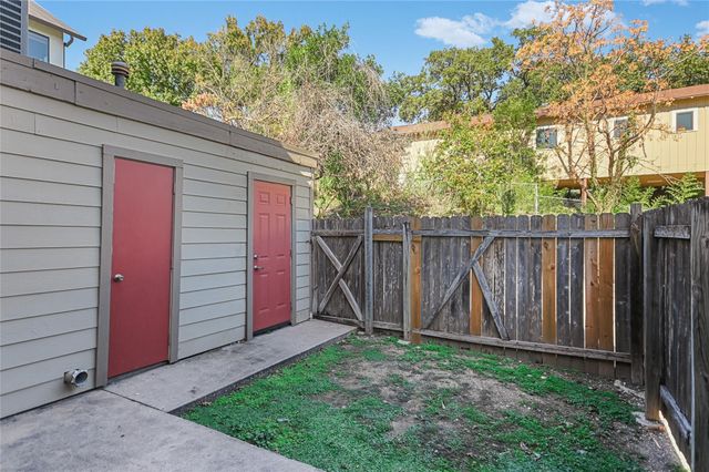 1200 Fairmount Ave, Austin, TX 78704