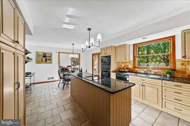 101 HARVEY LN, Chadds Ford, PA 19317