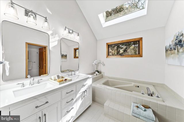 101 HARVEY LN, Chadds Ford, PA 19317