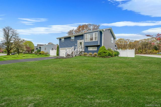 110 Stephen Road, Bayport, NY 11705