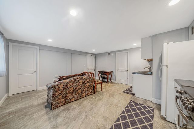 110 Stephen Road, Bayport, NY 11705