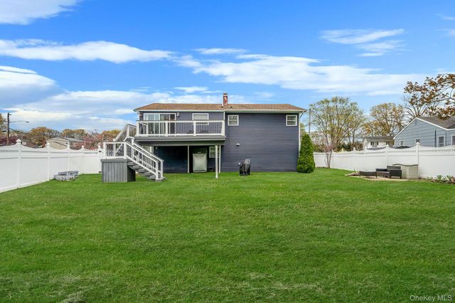 110 Stephen Road, Bayport, NY 11705