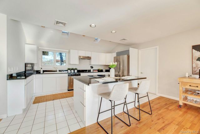 340 Robinson Road, Greenport, NY 11944