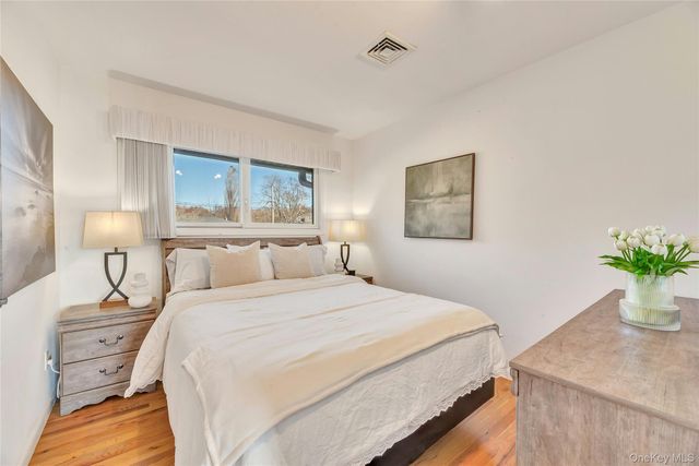 340 Robinson Road, Greenport, NY 11944