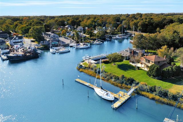 340 Robinson Road, Greenport, NY 11944