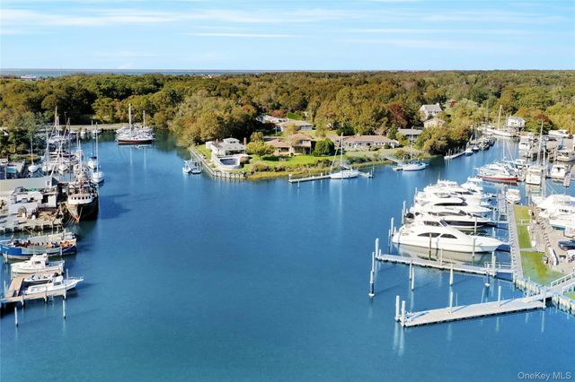 340 Robinson Road, Greenport, NY 11944