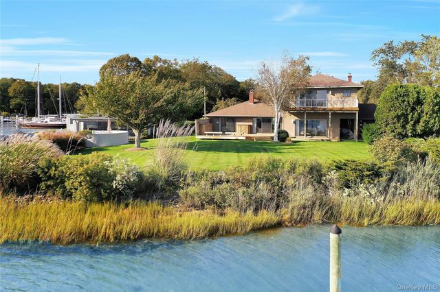 340 Robinson Road, Greenport, NY 11944