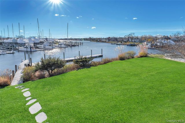 340 Robinson Road, Greenport, NY 11944