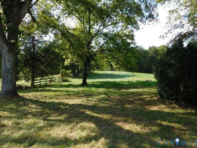 838 CRYmes Rd, Keysville, VA 23947