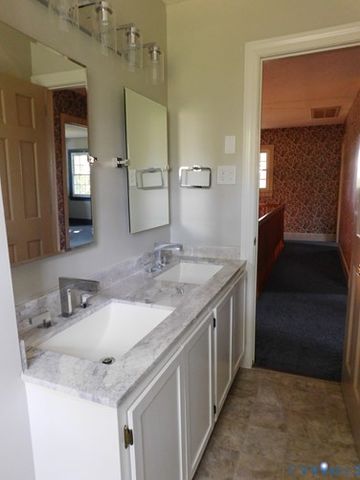 838 CRYmes Rd, Keysville, VA 23947