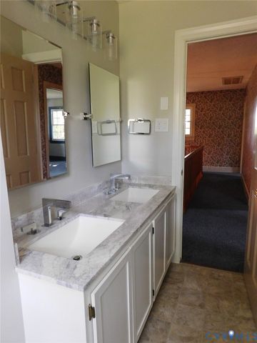 838 CRYmes Rd, Keysville, VA 23947