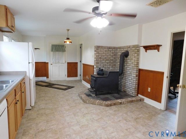 838 CRYmes Rd, Keysville, VA 23947