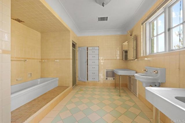 3600 Paradise Valley Road, National City, CA 91950