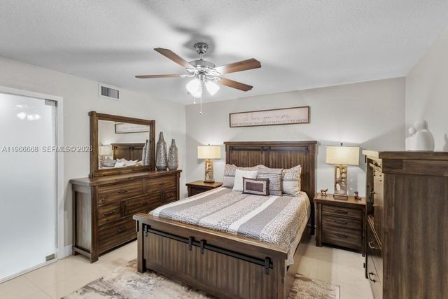 10951 W Okeechobee Rd 101, Hialeah Gardens, FL 33018