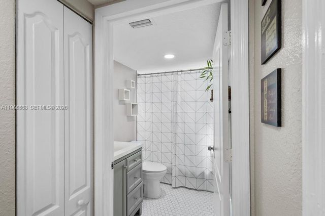 10951 W Okeechobee Rd 101, Hialeah Gardens, FL 33018