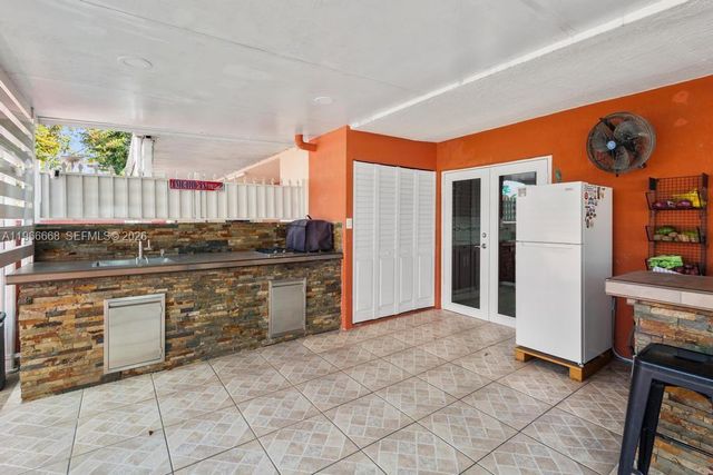 10951 W Okeechobee Rd 101, Hialeah Gardens, FL 33018