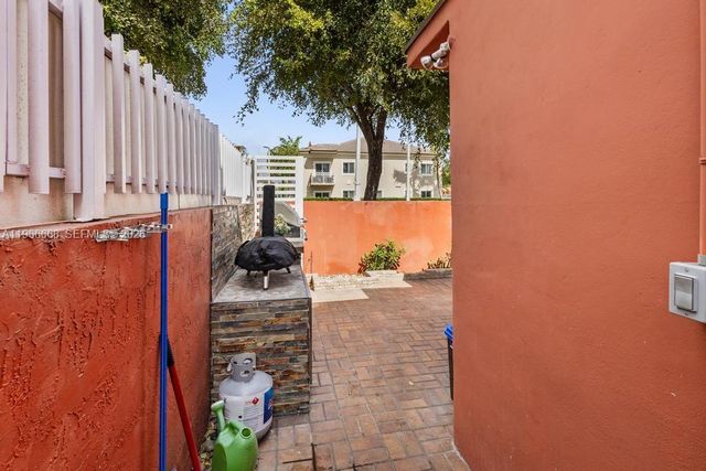 10951 W Okeechobee Rd 101, Hialeah Gardens, FL 33018