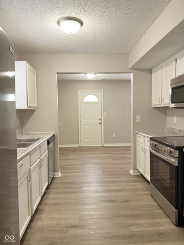 4249 Village Bend Drive, Indianapolis, IN 46254