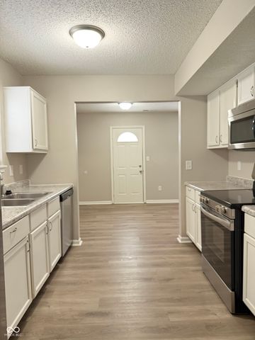 4249 Village Bend Drive, Indianapolis, IN 46254