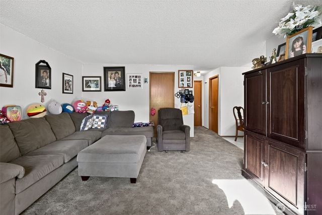 410 10th Street, Lynden, WA 98264