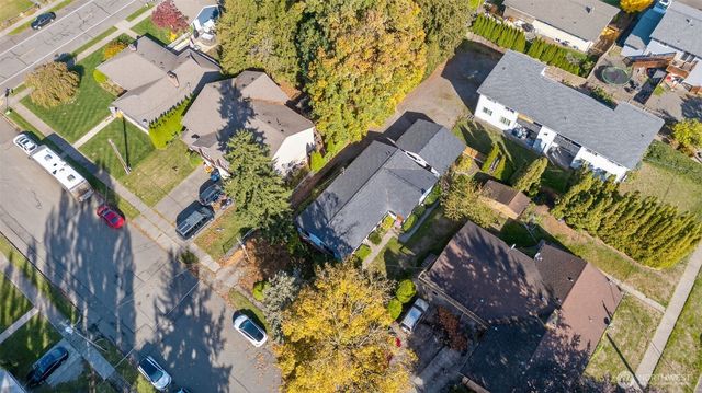 410 10th Street, Lynden, WA 98264