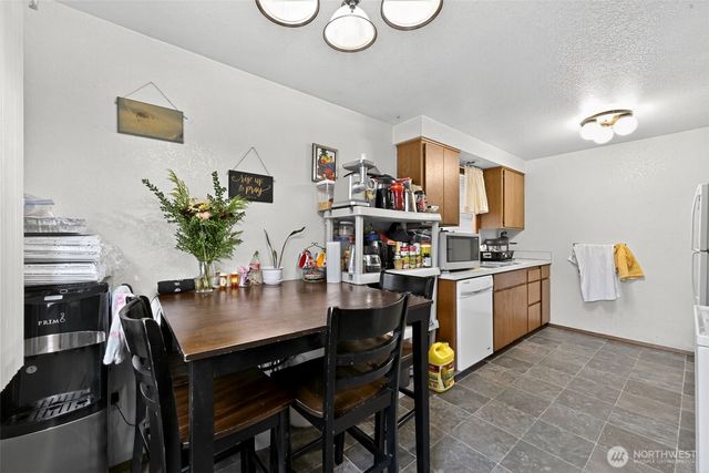 410 10th Street, Lynden, WA 98264