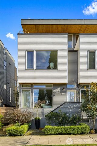 1536 15th Avenue E, Seattle, WA 98112